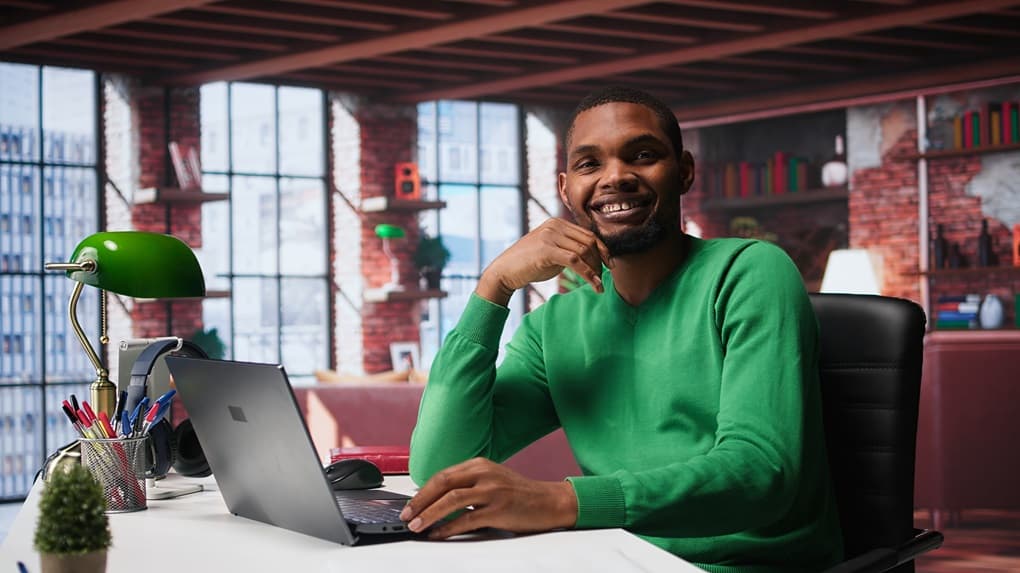 Happy delivery rider